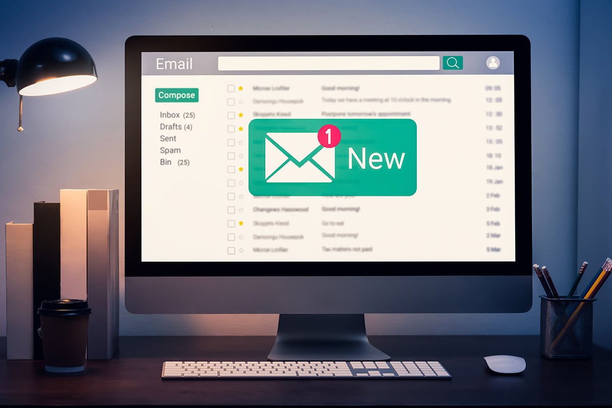 email desktop with email notification